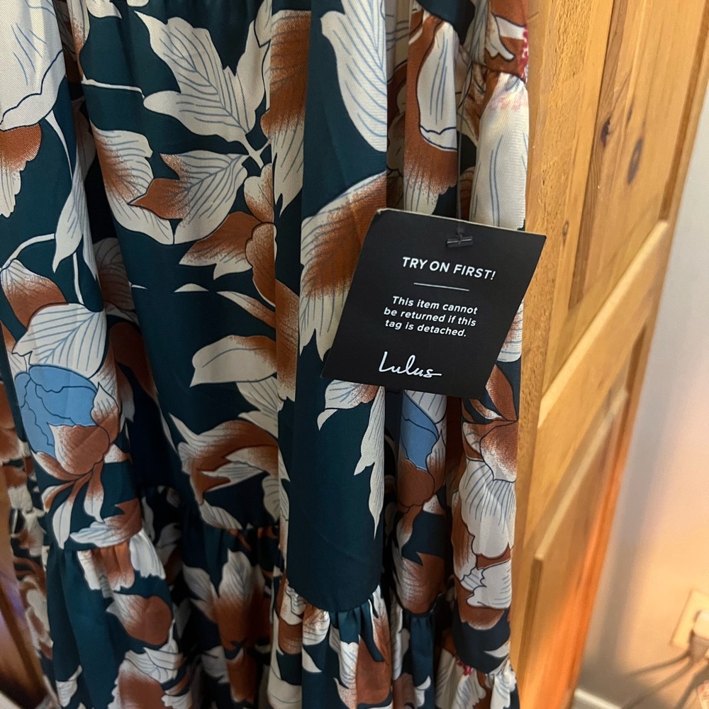 Lulu’s Maxi dress brand new tags